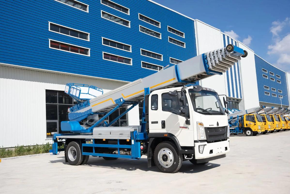 务川出租云梯车高空作业车 建筑垃圾搬运